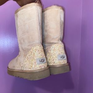 Tan Glitter Back UGGs